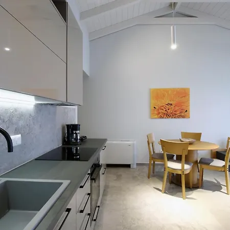 Carabella Lägenhetshotell